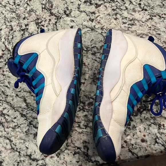 Air Jordan Sneakers - Picture 2 of 5